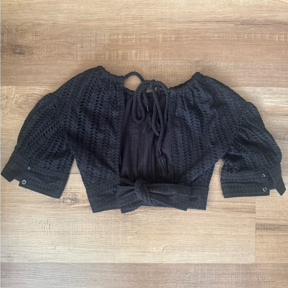 ALC Becca Eyelet Puff Sleeve Black Cut Out Back Crop Top 0 - Picture 3 of 6